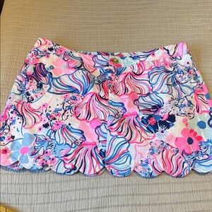 Lilly Pulitzer Blue and Pink Floral Skirt Skort 14
Pockets!! Shorts!